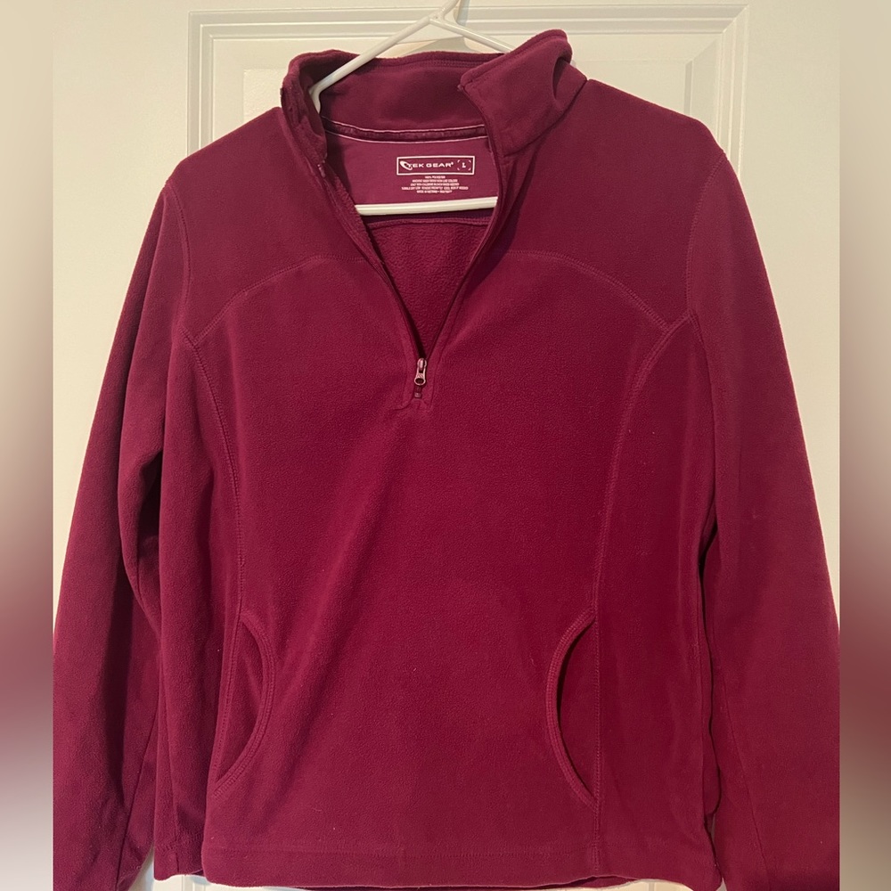 Women’s fleece pullover zip